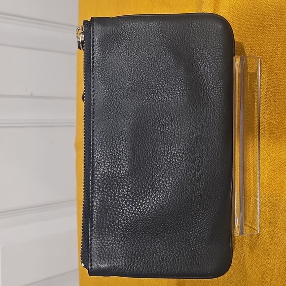 Kate Spade Zippered Chrissy Berkshire Road Wristlet - Gunmetal - Like New - Picture 5 of 11